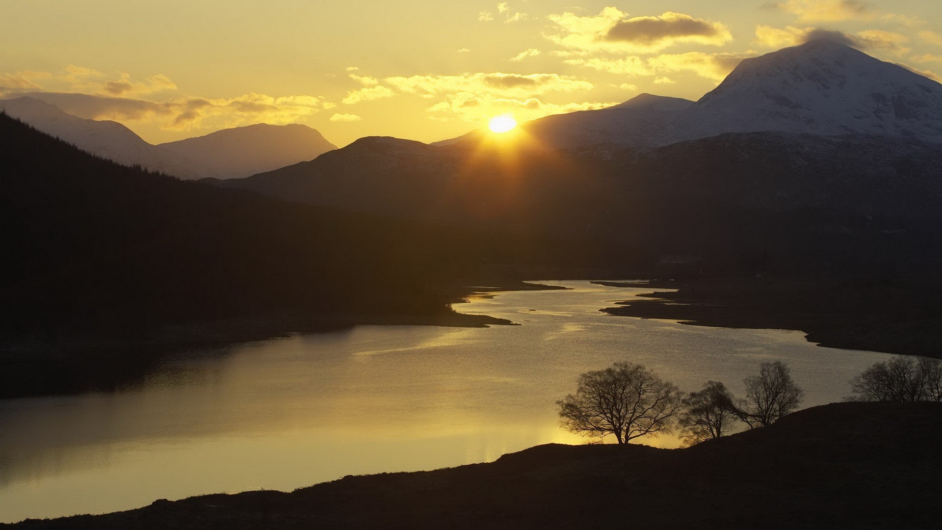 Scottish Highlands Background Iphone - HD Wallpaper 