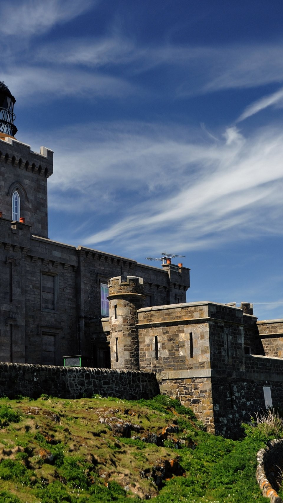 Scotland Iphone Wallpaper - Isle Of May - HD Wallpaper 