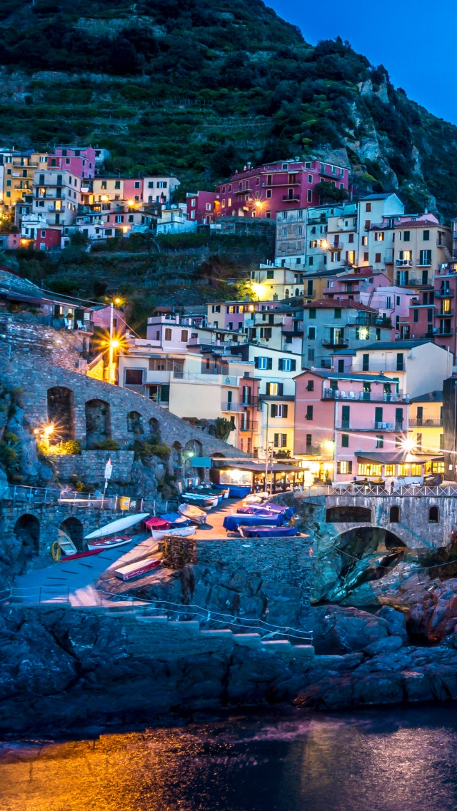 Beautiful Houses Iphone Wallpaper - Manarola - HD Wallpaper 