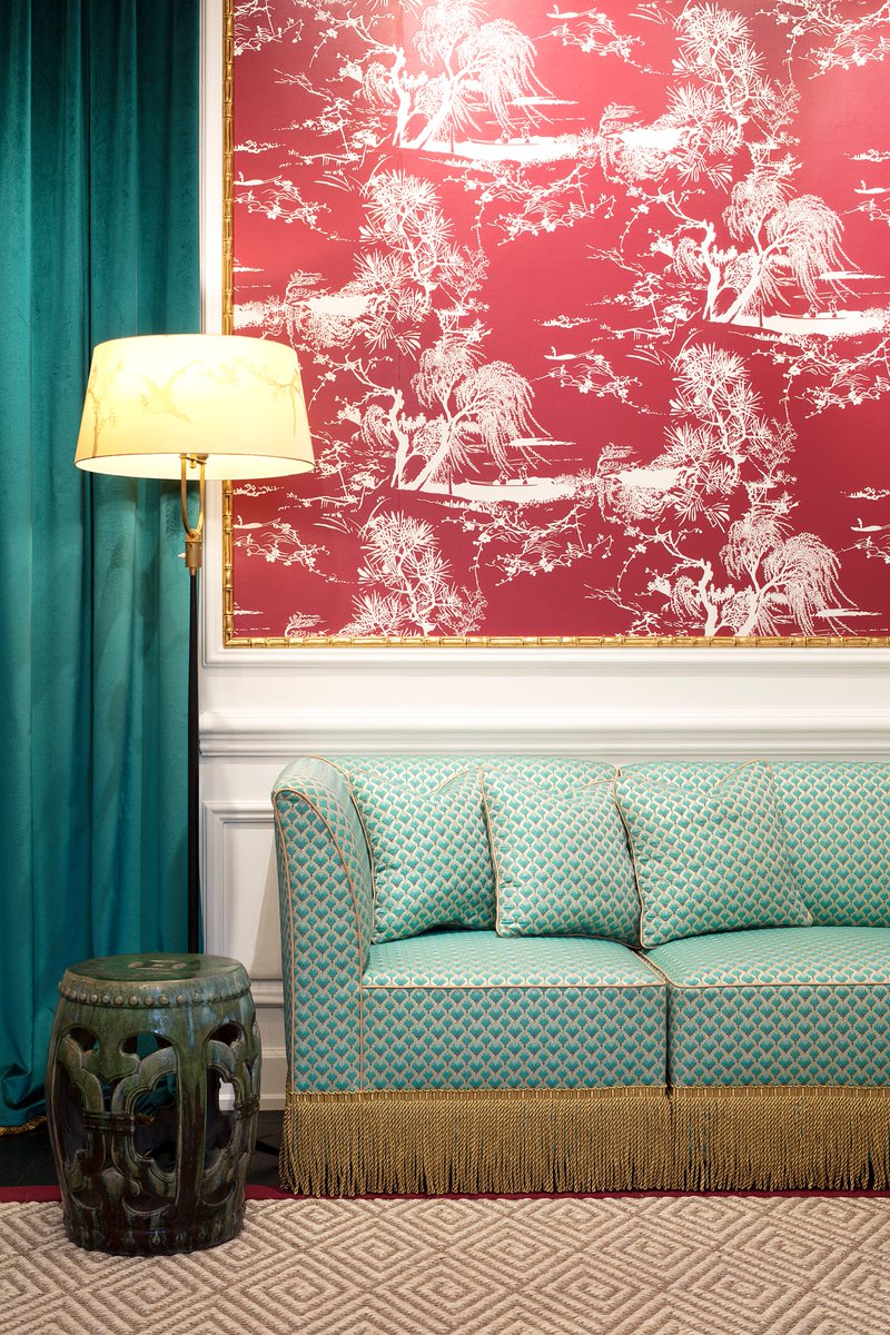 Studio Couch - HD Wallpaper 