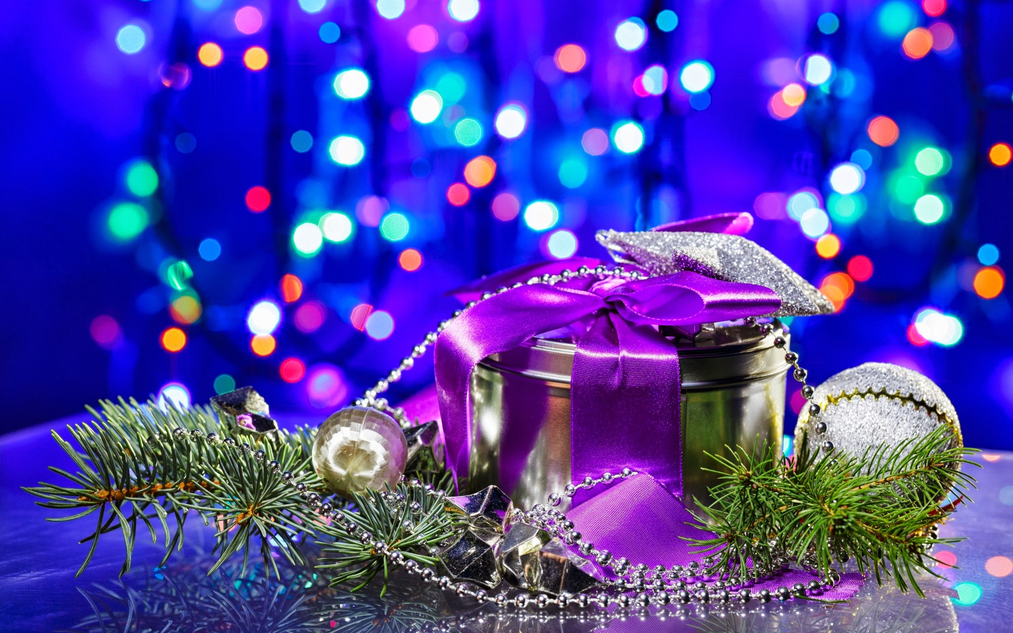Luxury Christmas Gifts Wallpaper Hd Wallpaper - Christmas Pictures Purple Background - HD Wallpaper 