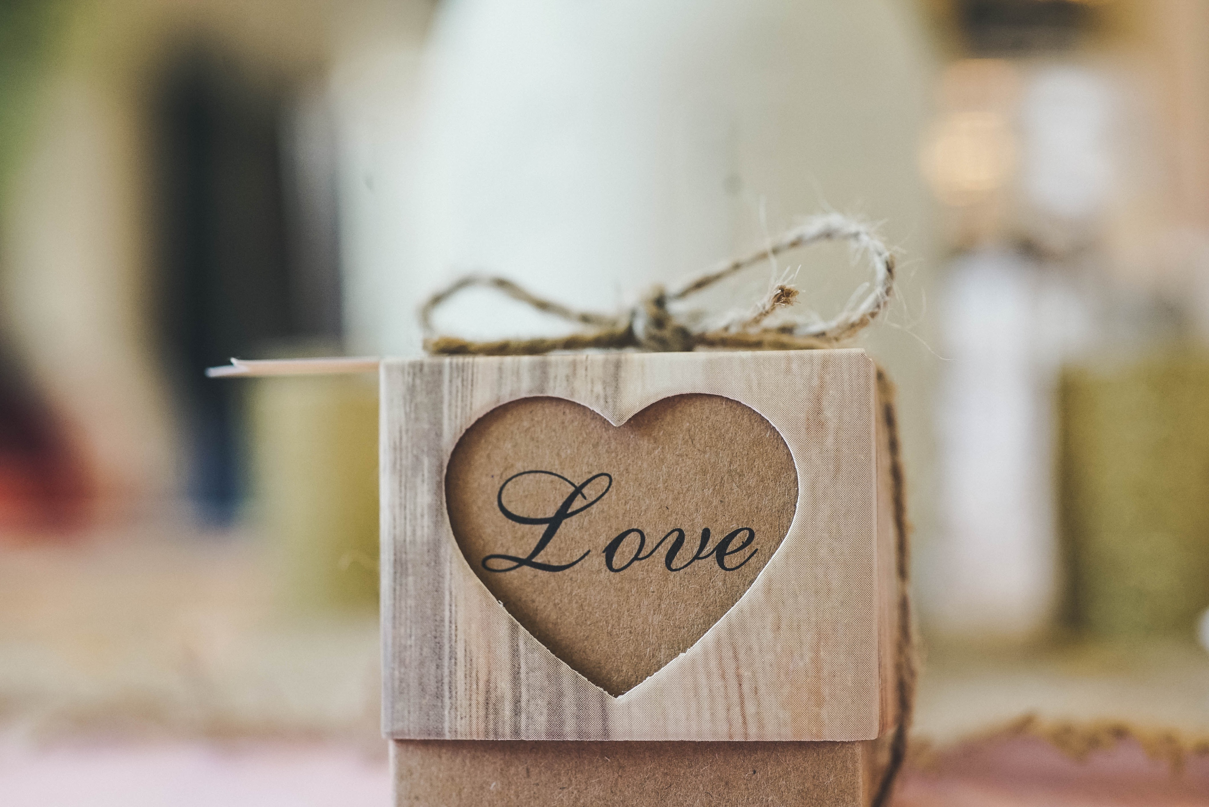 Heart Gift - HD Wallpaper 
