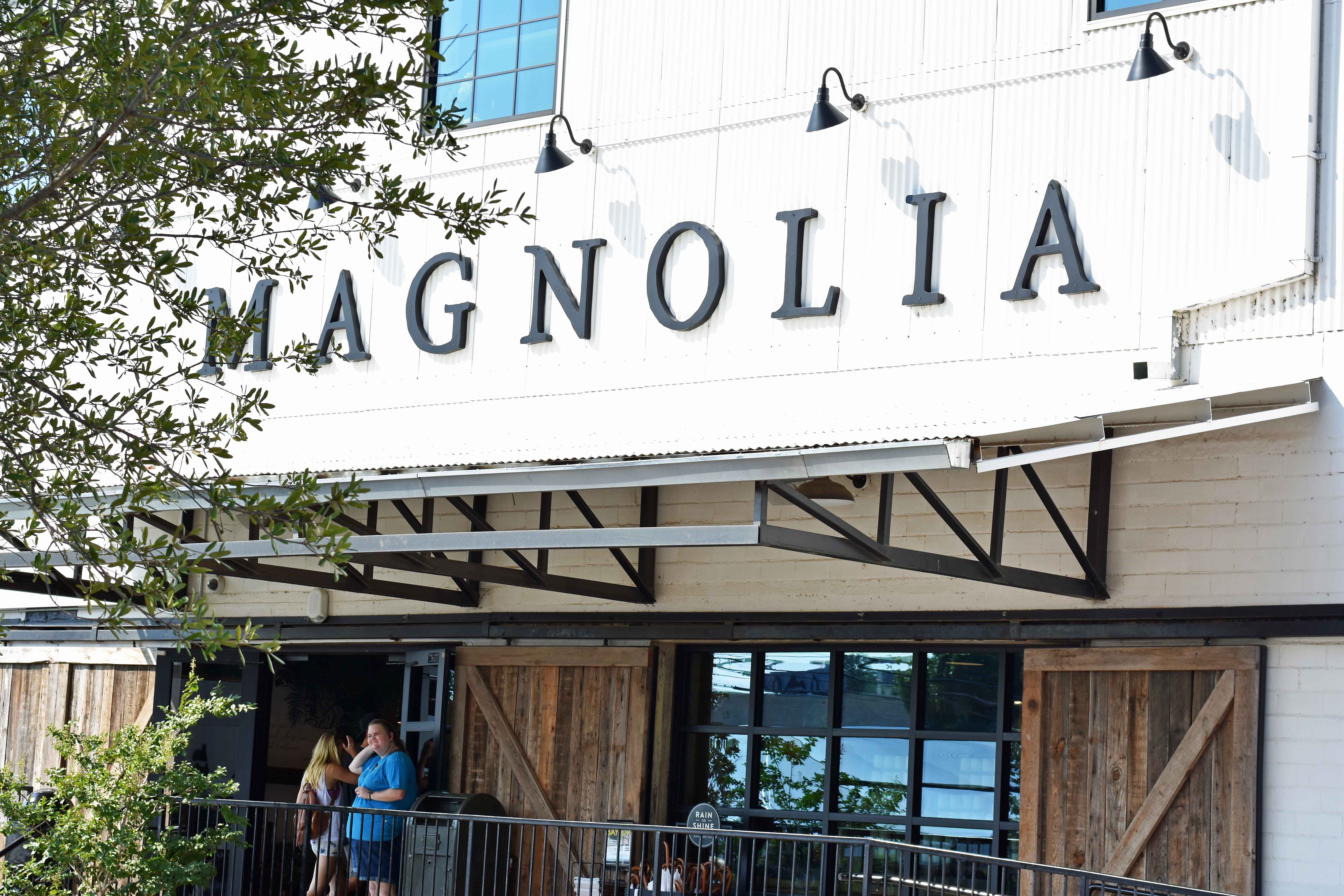 How To Plan The Perfect Trip To Magnolia Market At - Magnolia Market Waco Texas - HD Wallpaper 