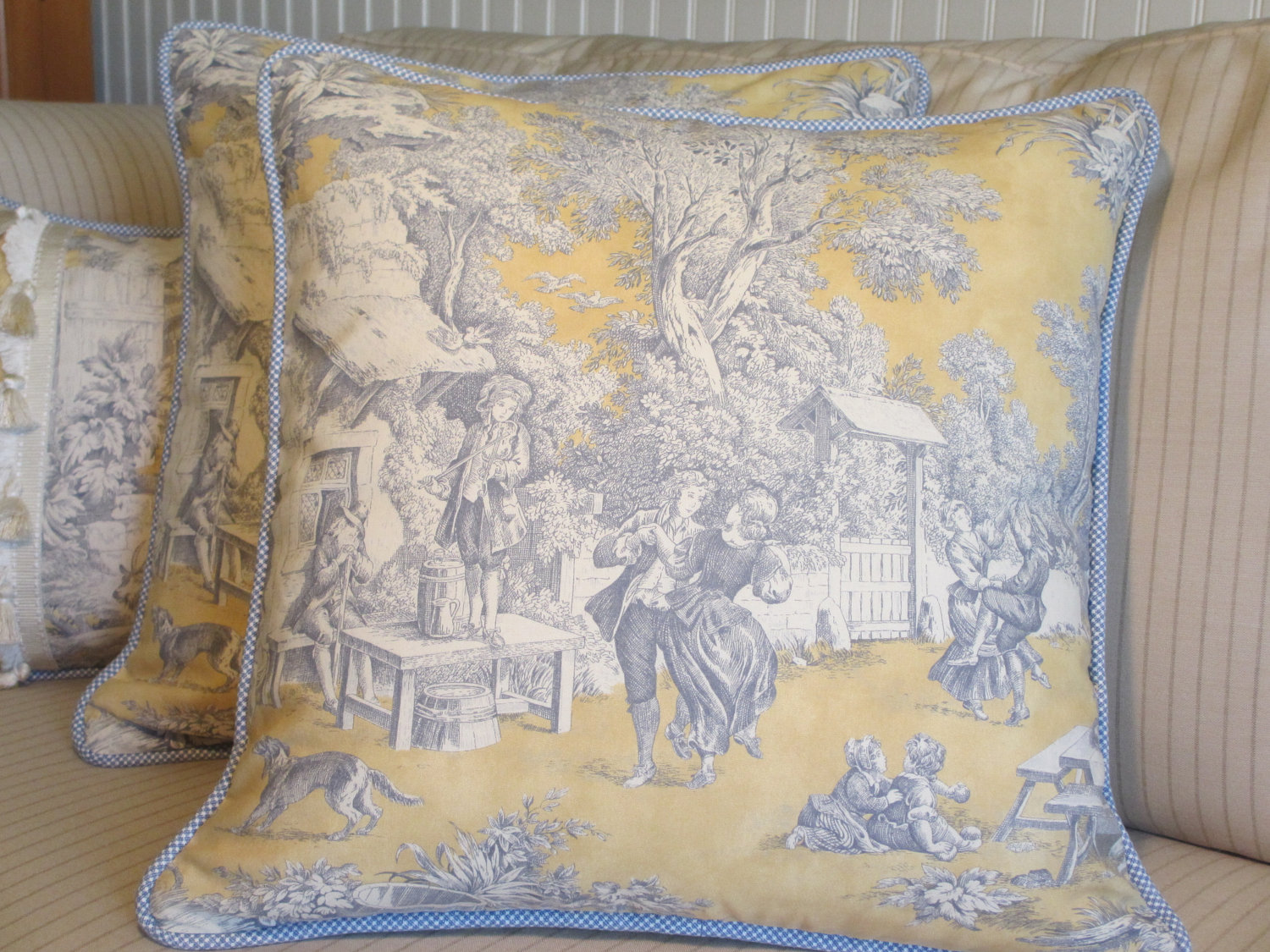 French Country Toile Wallpaper Pillow Cover Classic - HD Wallpaper 