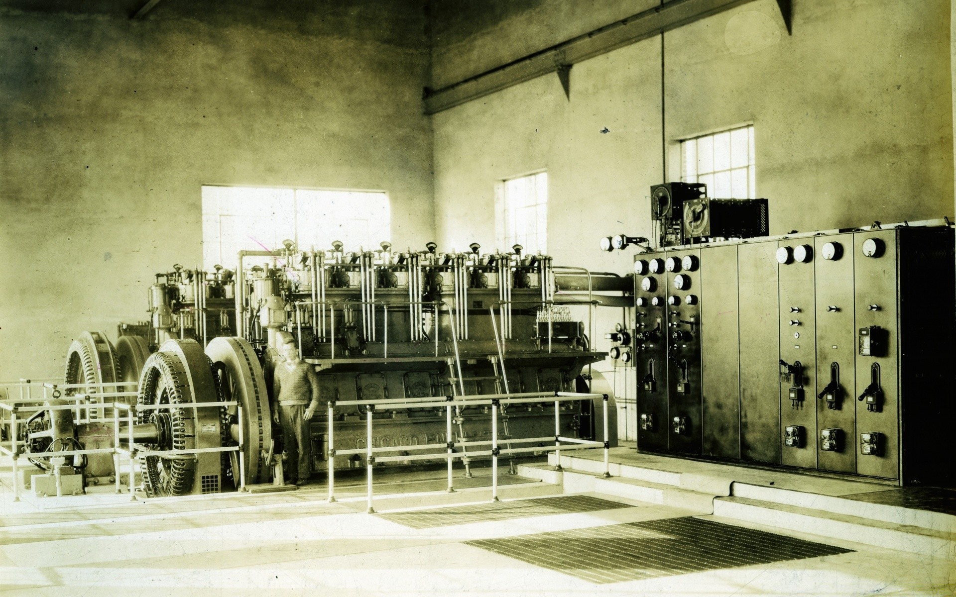 Vintage Grinder Monochrome Group Many Adult Industry - Diesel Generator Wallpaper 4k - HD Wallpaper 