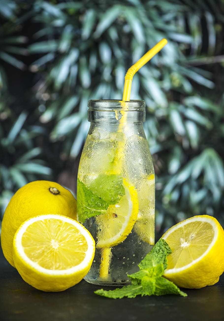 Photo Of Lemon Juice In Glass Bottle, Beverage, Citrus, - Lemon Juice - HD Wallpaper 