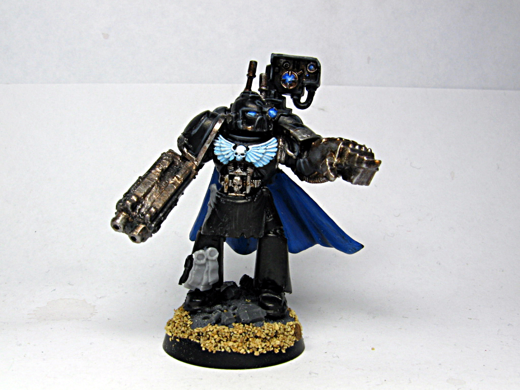 Space Marine Black Color - HD Wallpaper 