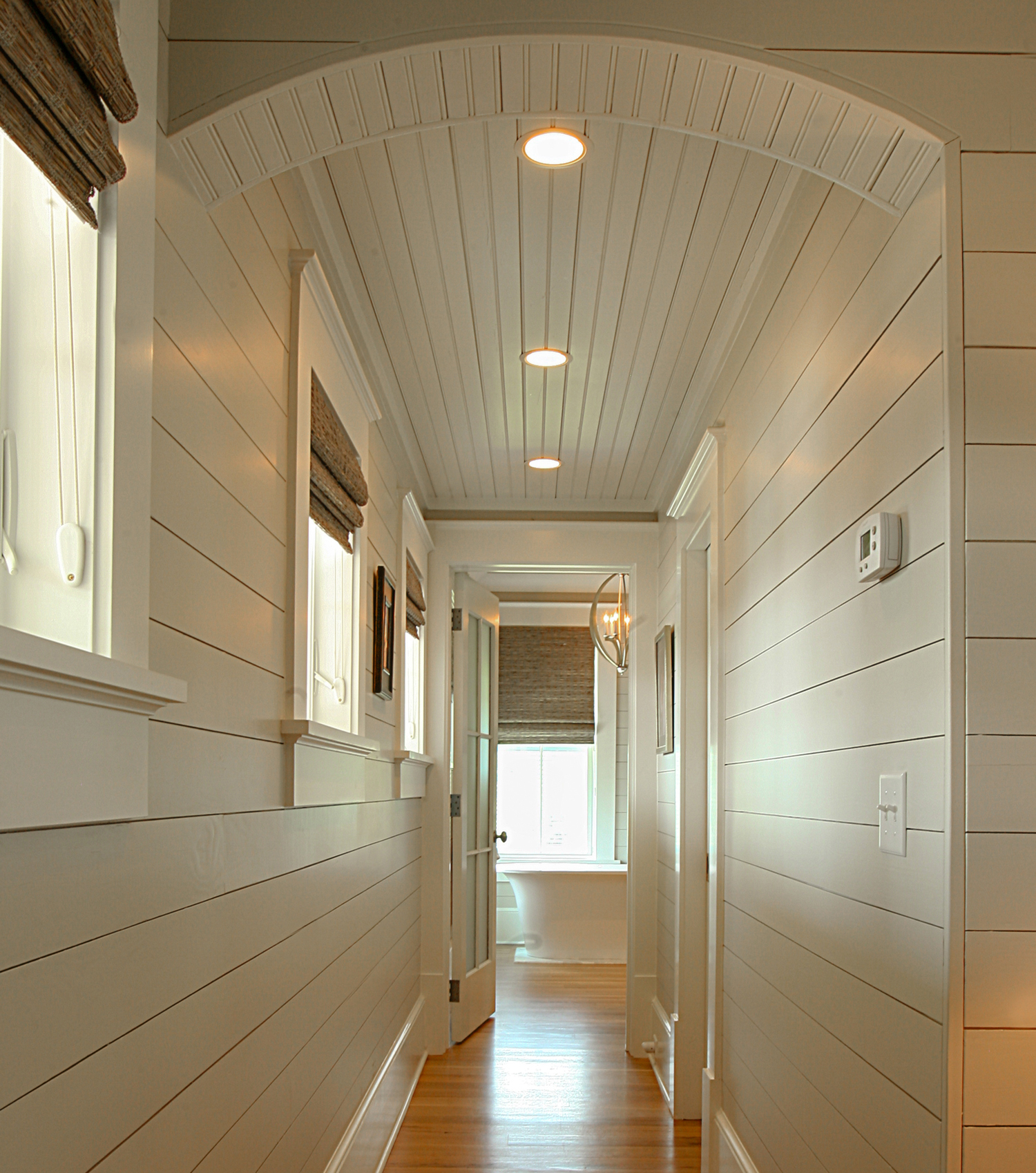 Shiplap Hallway Entry Way Interior Design Nandina Home - White Shiplap Interior Walls - HD Wallpaper 