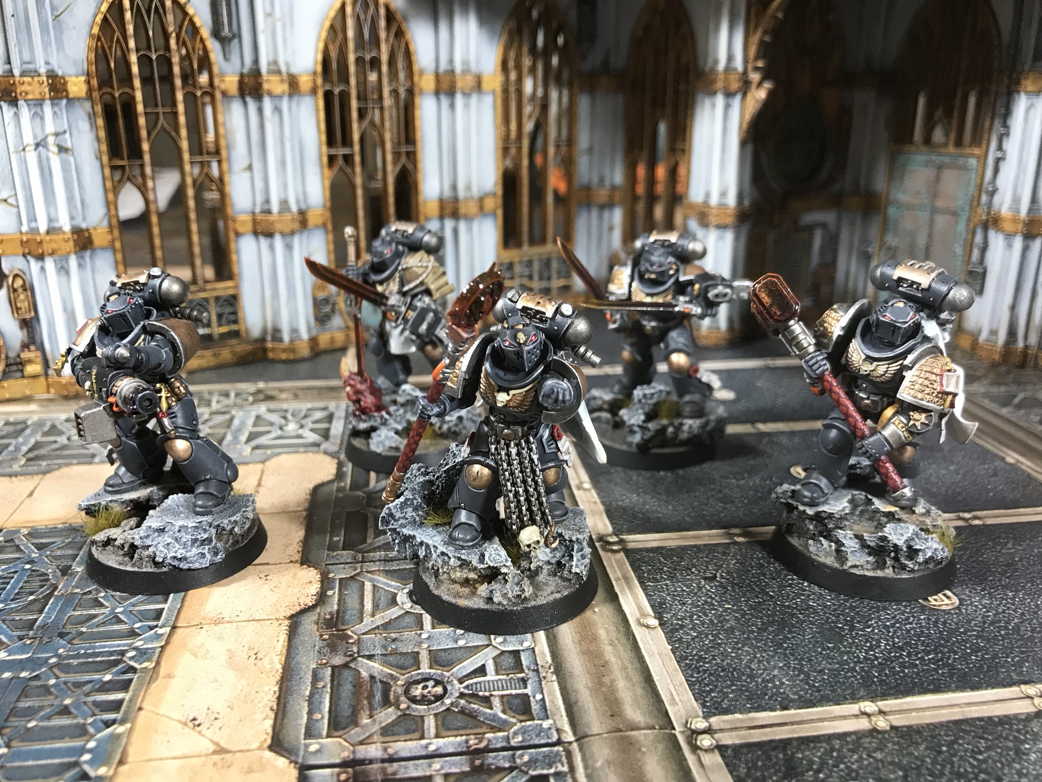 Grey Knight Shoulder Pads - HD Wallpaper 