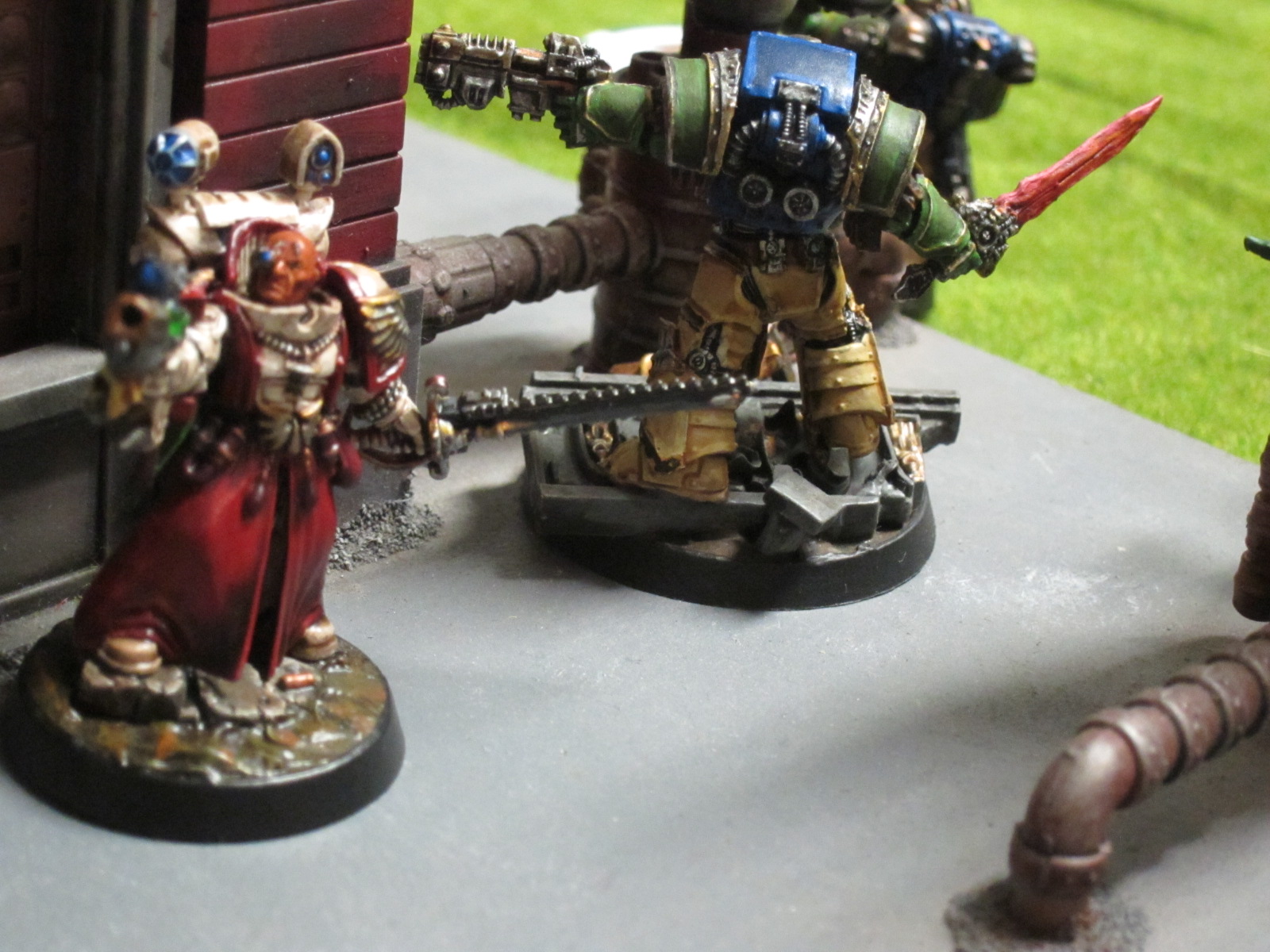 Sauvon And Angholan Scout The Ruins - Grey Knight Objective Markers - HD Wallpaper 