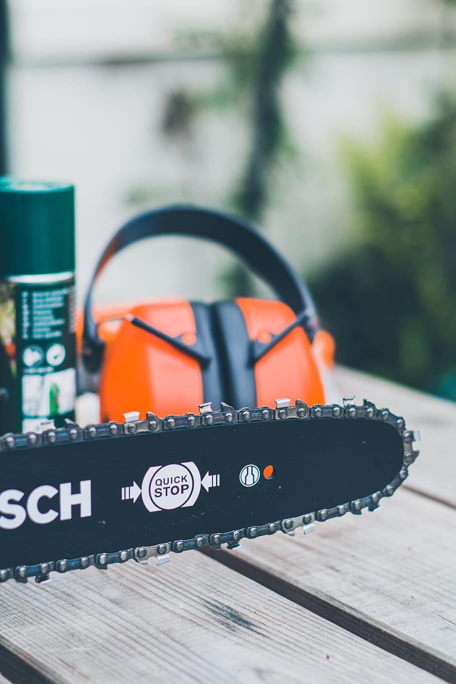 Tool, Chain Saw, Grease, Oil, Chainsaw, Hearing Protectors, - HD Wallpaper 