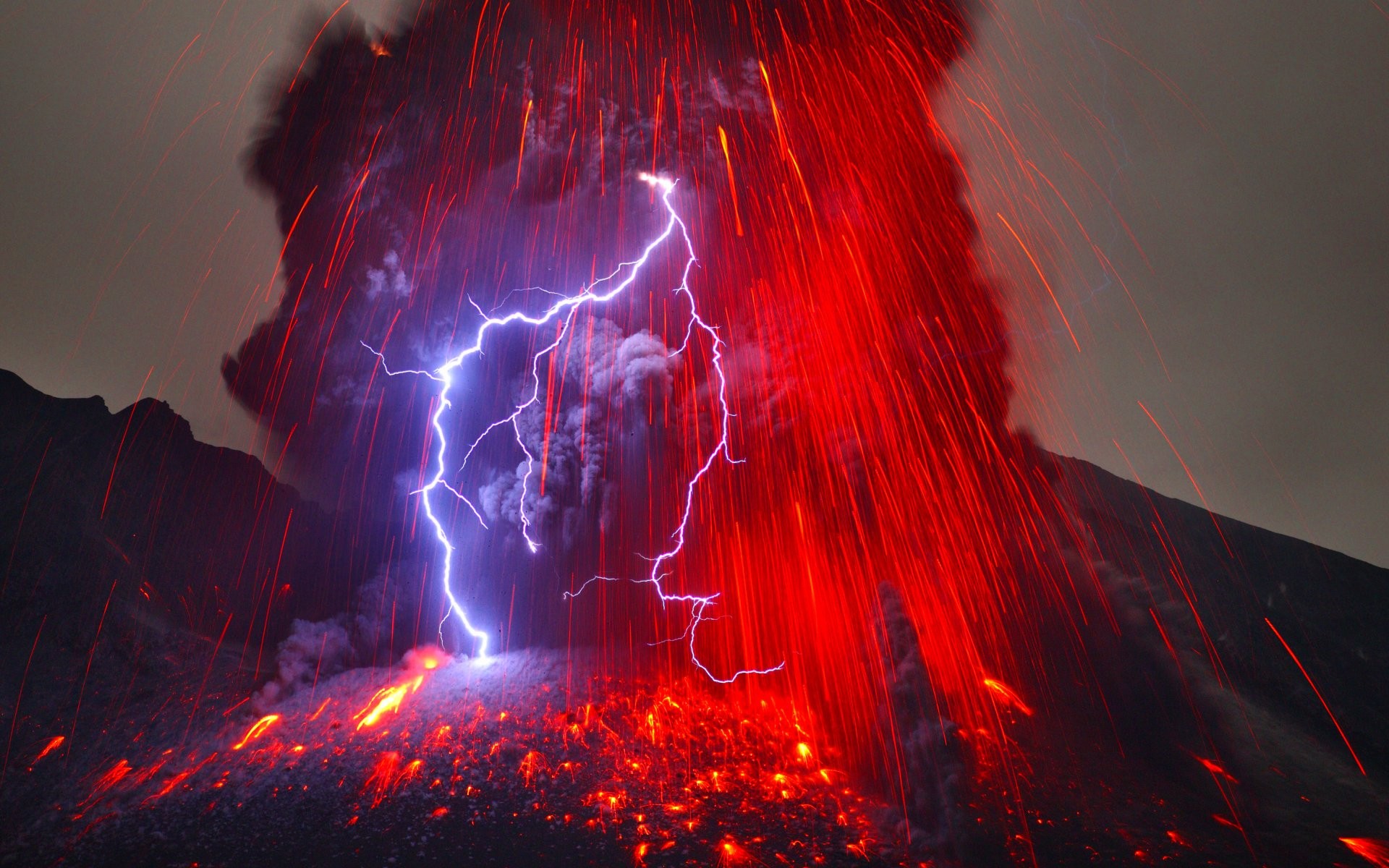Thunder And Lightning And Volcano - HD Wallpaper 