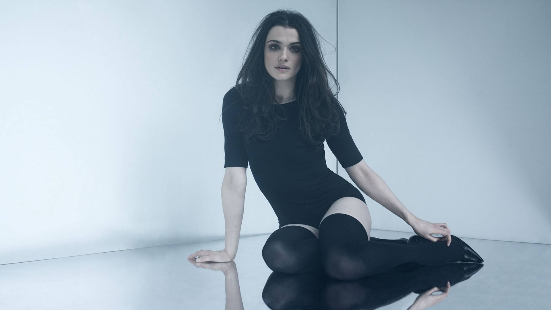 Rachel Weisz Desktop Wallpaper - Rachel Weisz Black Widow - HD Wallpaper 