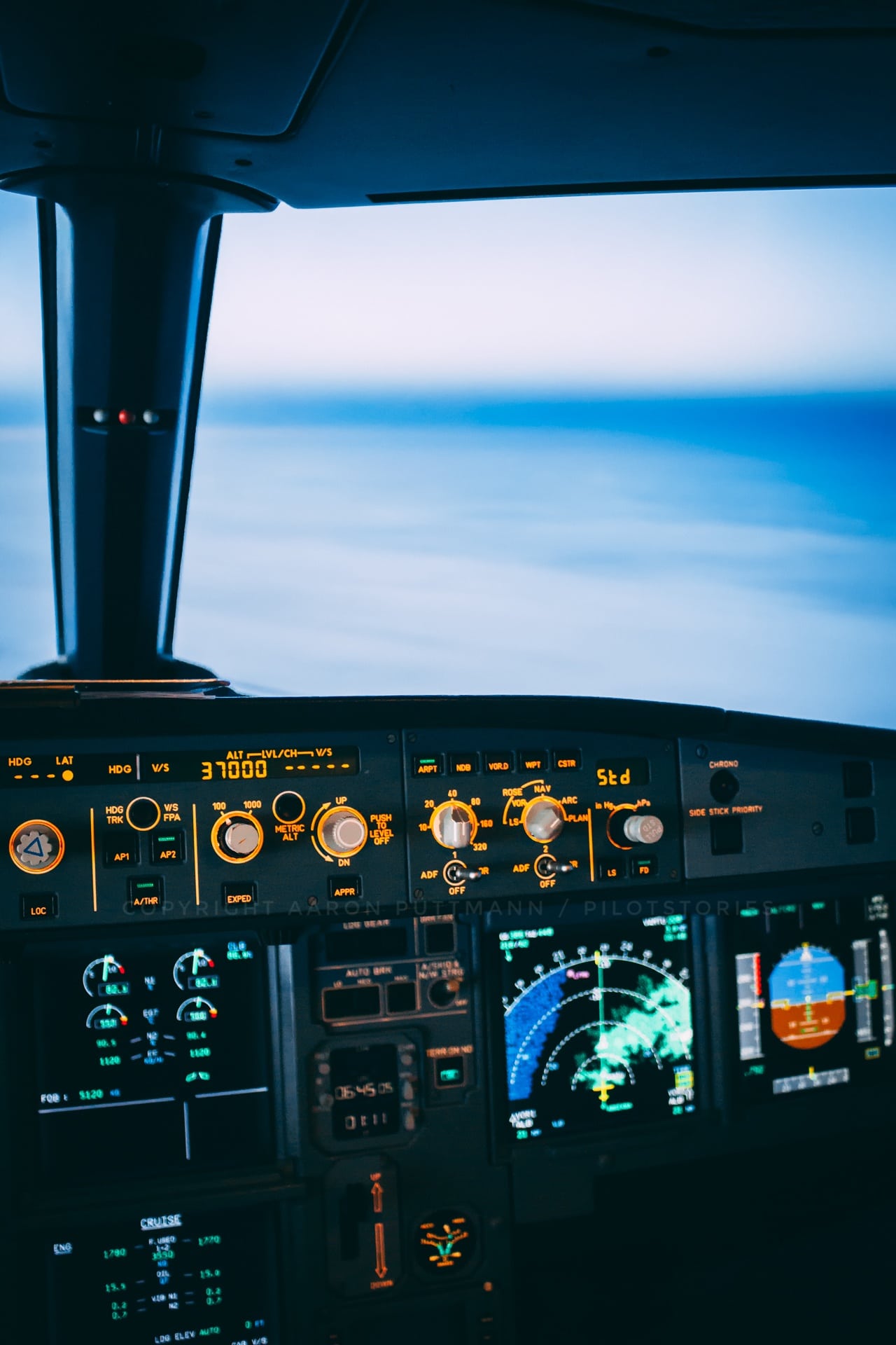 Blue Hour In The Cockpit - Airbus A320 Cockpit Wallpaper Hd - 1280x1920  Wallpaper 