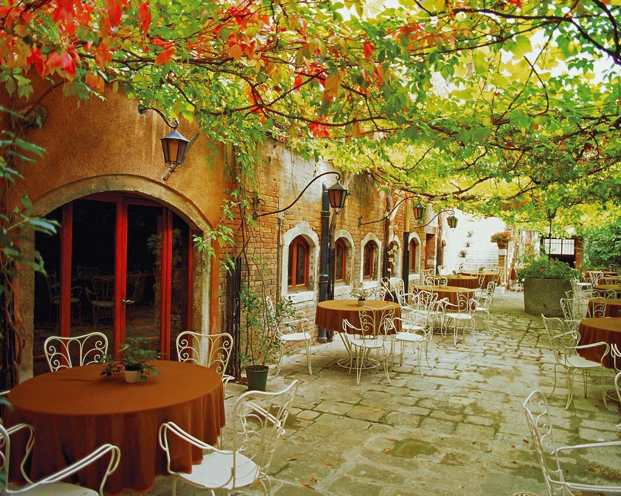 Cafe Wallpaper Print & Frame - Italy Photography - HD Wallpaper 