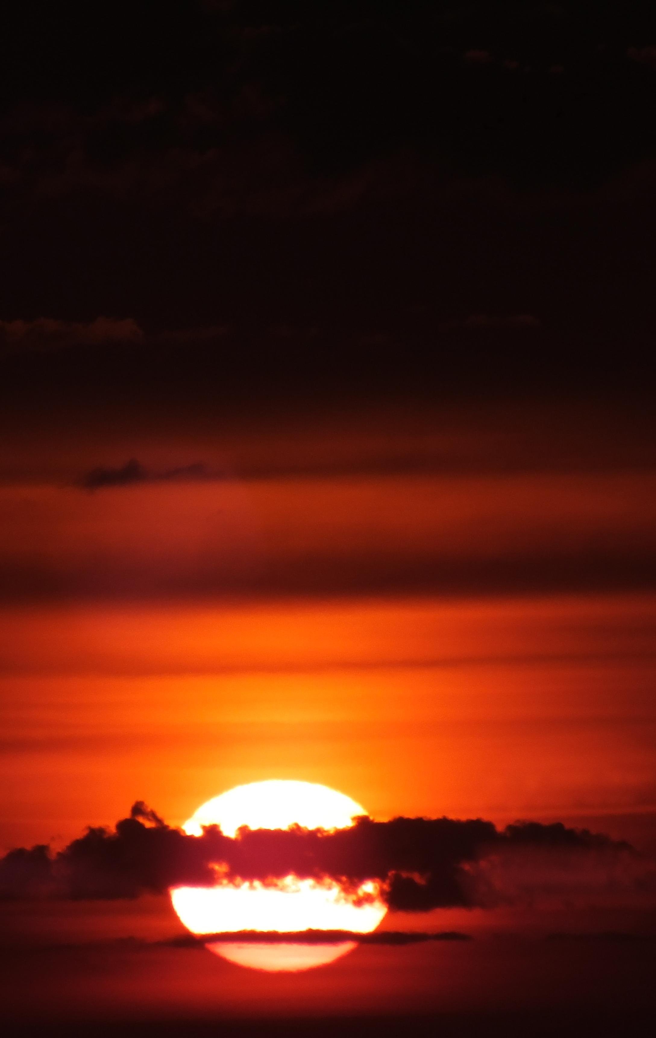 Sunset Wallpaper Hd Vertical - Sunset Vertical Sky Background - HD Wallpaper 