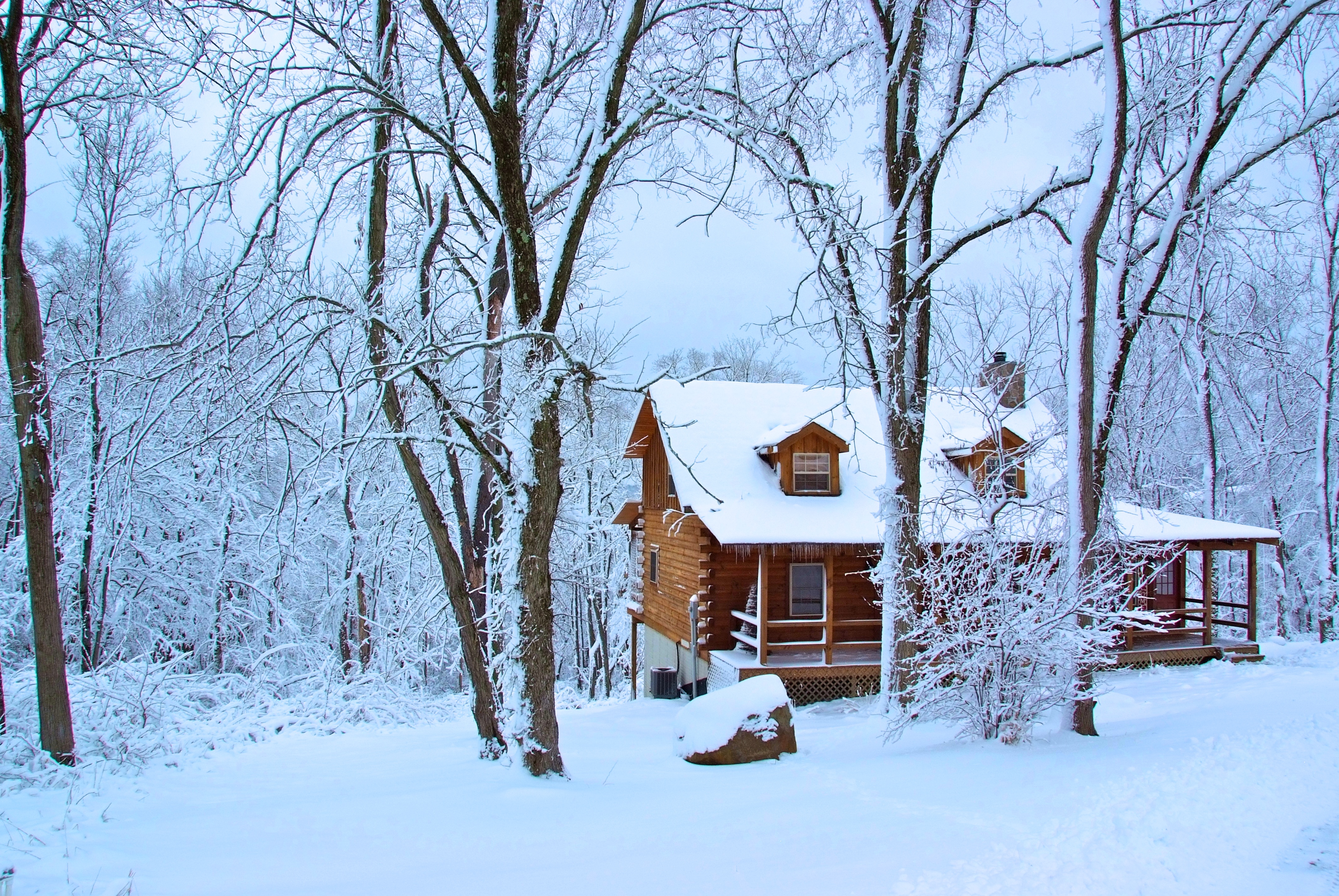 Hocking Hills Cabin In Snow - HD Wallpaper 