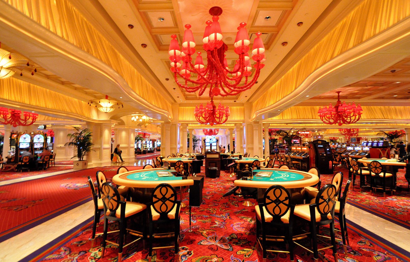 Photo Wallpaper Table, Las Vegas, Chandelier, Usa, - Casino Hall - HD Wallpaper 