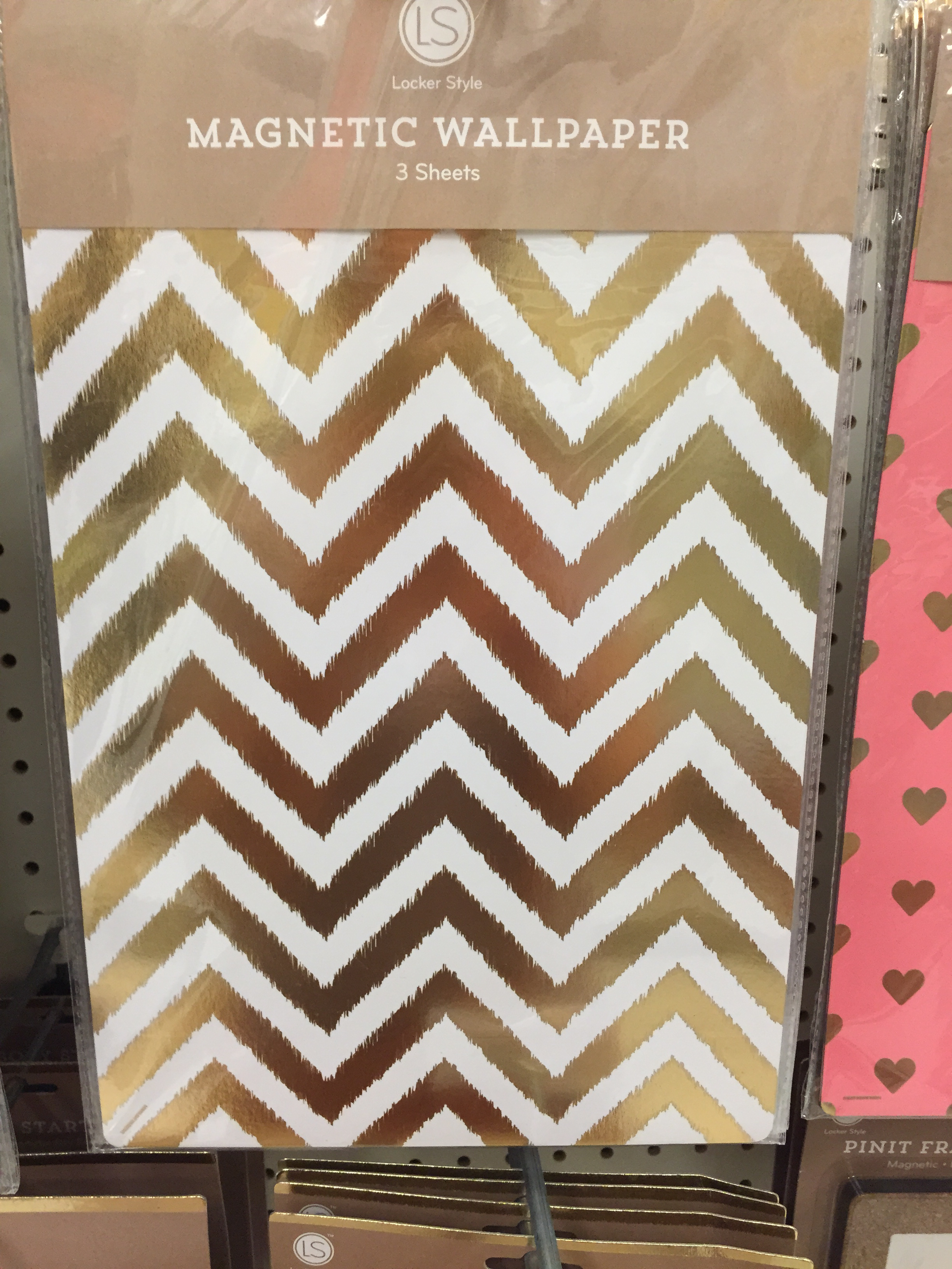 Square Shaped Pillow - HD Wallpaper 