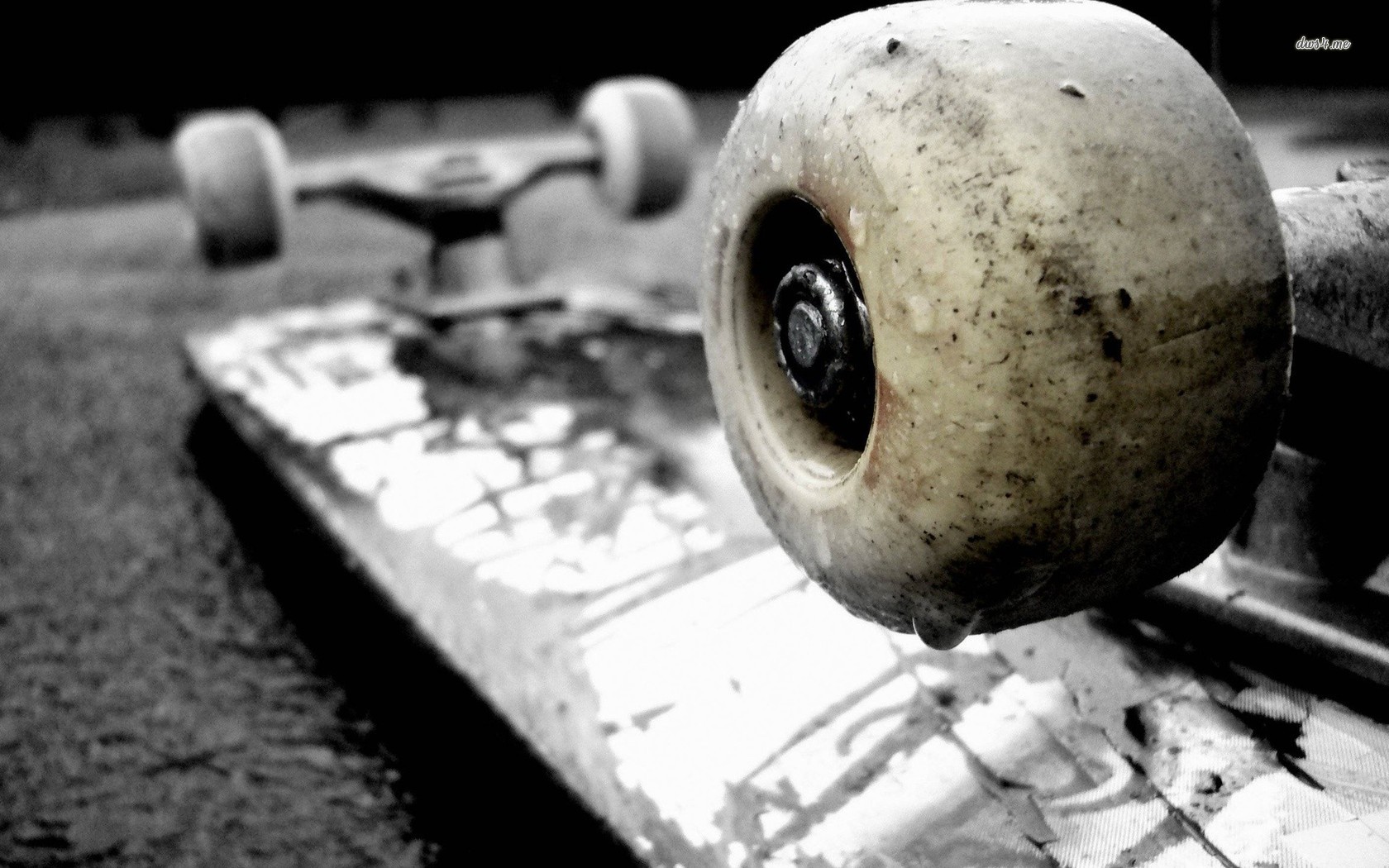 Worn Out Skateboard Wheels - 1680x1050 Wallpaper 