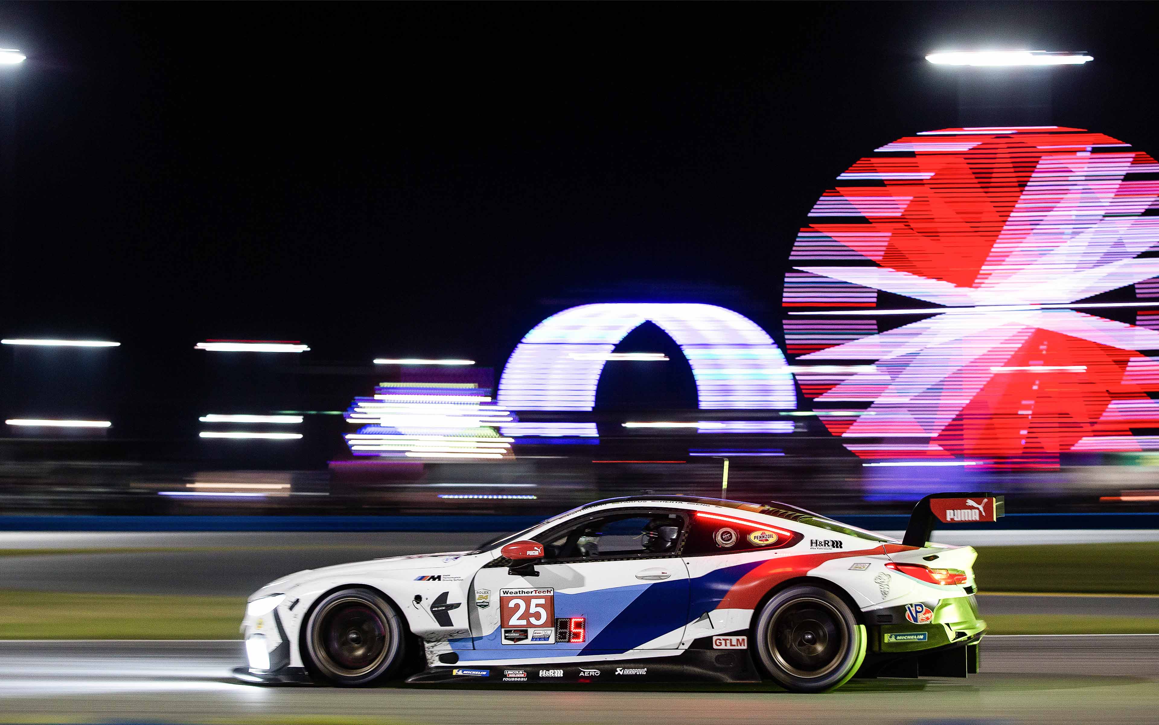 Bmw M8 Gte Driving Through The Night - Bmw Motorsport Wallpaper Hd