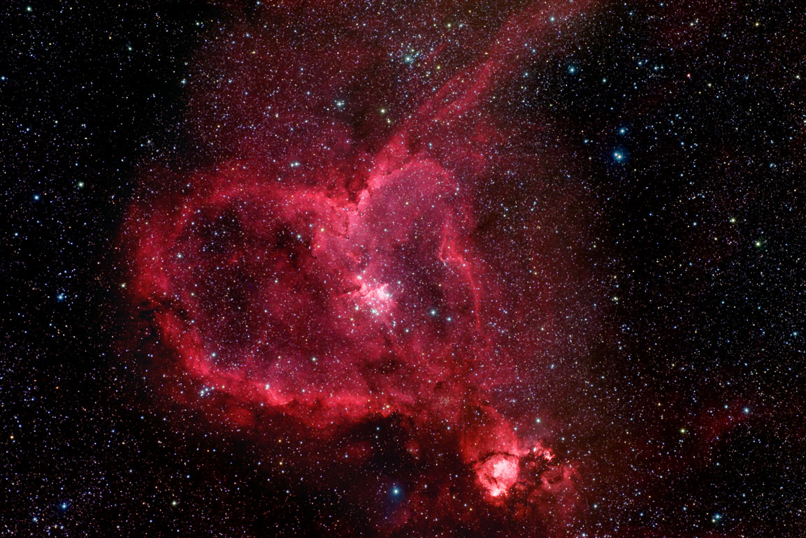 Heart Nebula - HD Wallpaper 