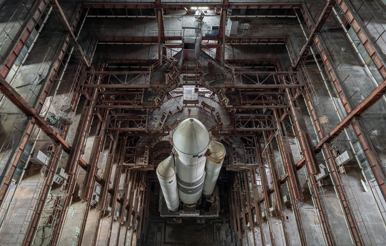 Photo Wallpaper Space, Rocket, Hangar - Building - HD Wallpaper 