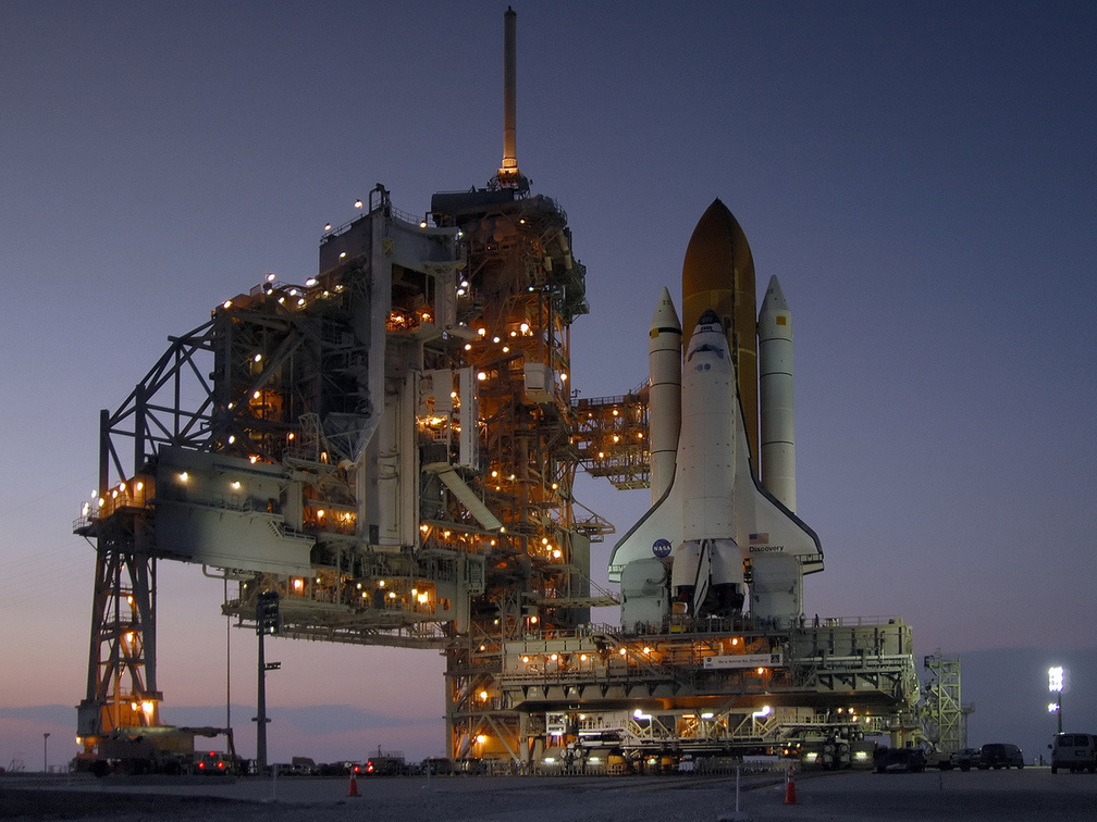 Rocket Launching Pad - HD Wallpaper 