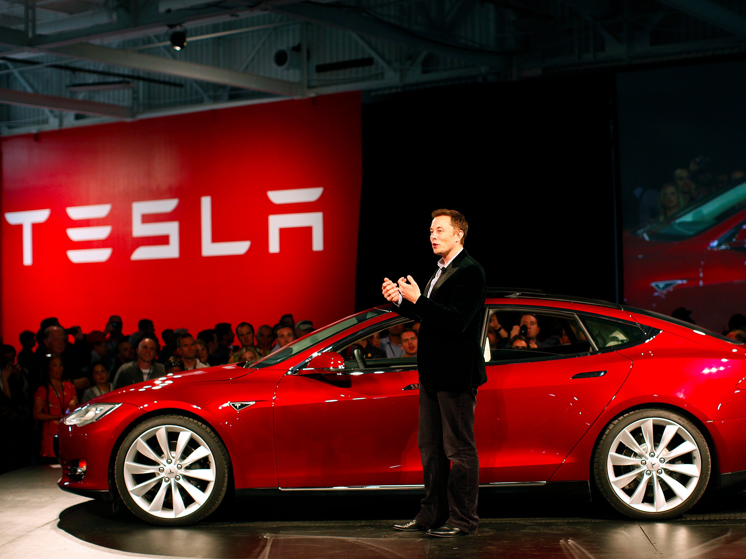 Elon Musk Wallpaper Tesla - HD Wallpaper 