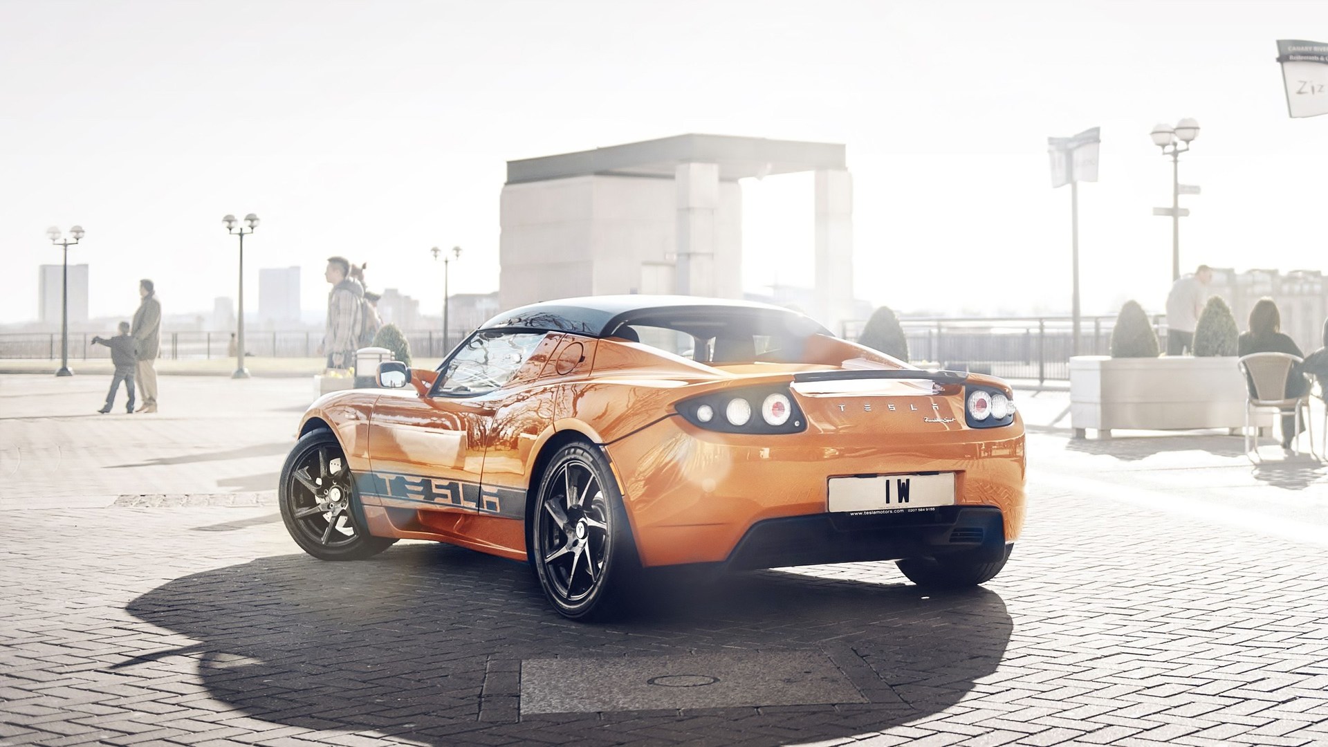 Tesla Roadster - HD Wallpaper 