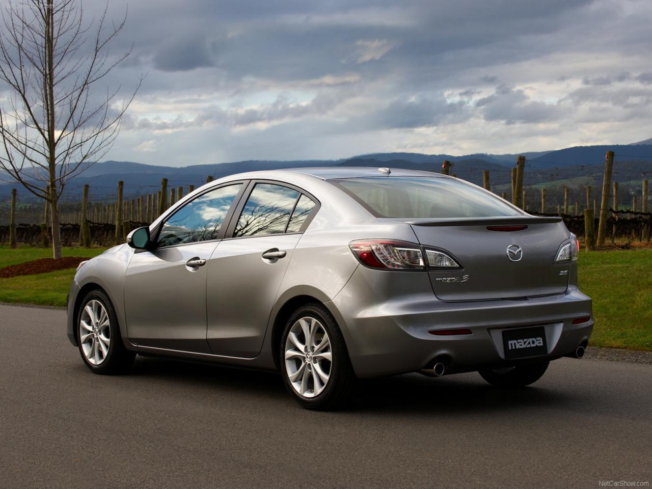 Mazda 3 2013 Grey - HD Wallpaper 