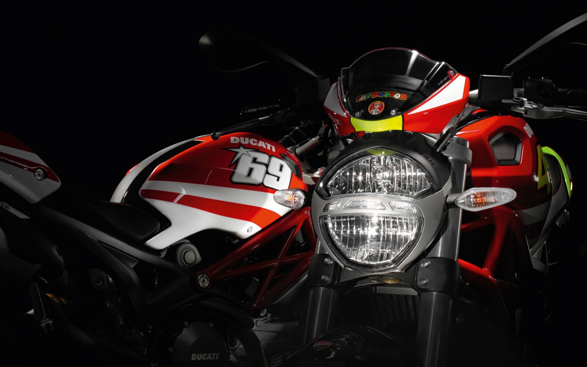 Ducati Vehicle Race Car Drive Auto Racing Competition - Ducati Monster Valentino Rossi - HD Wallpaper 