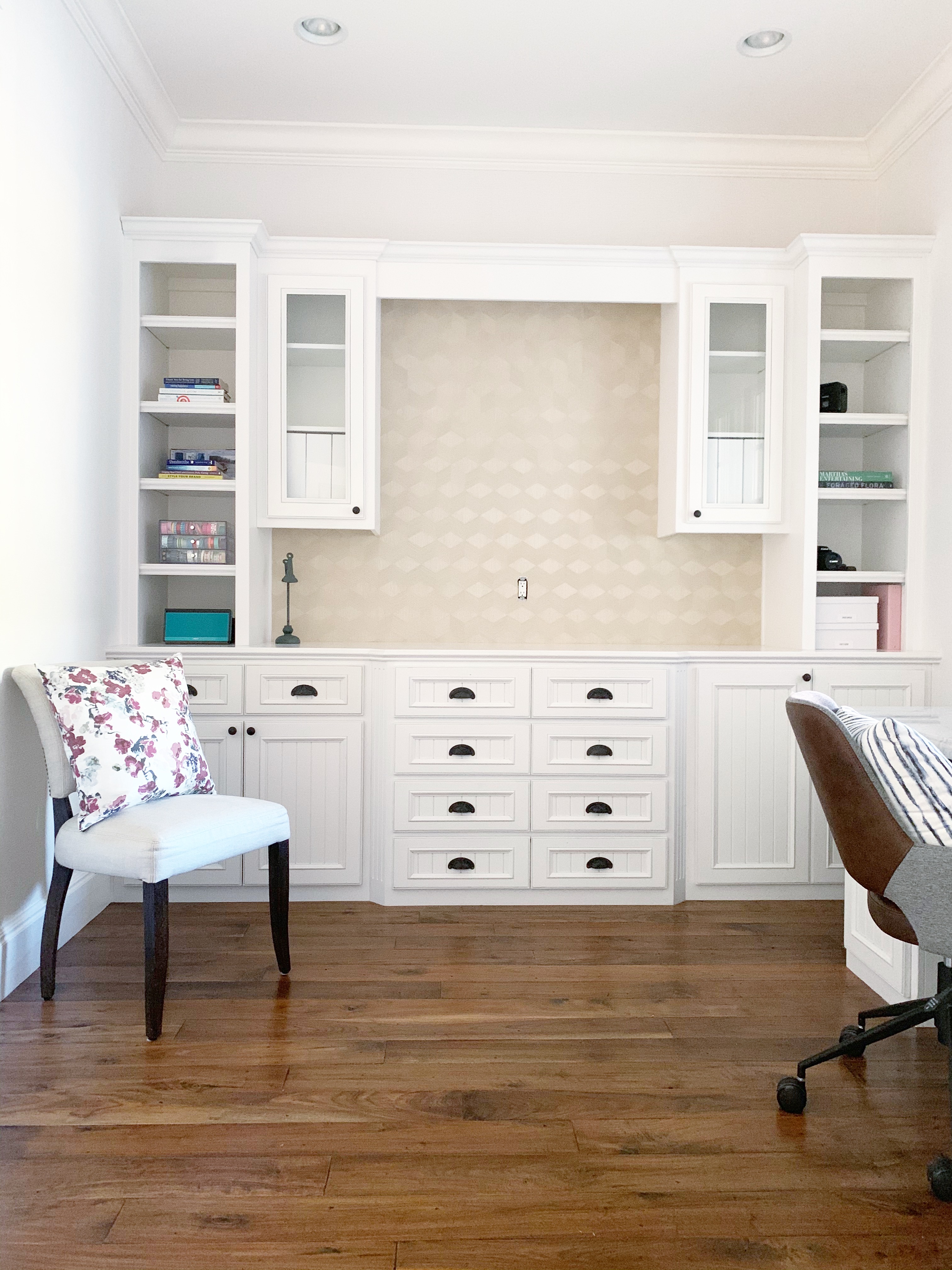 Chair - HD Wallpaper 