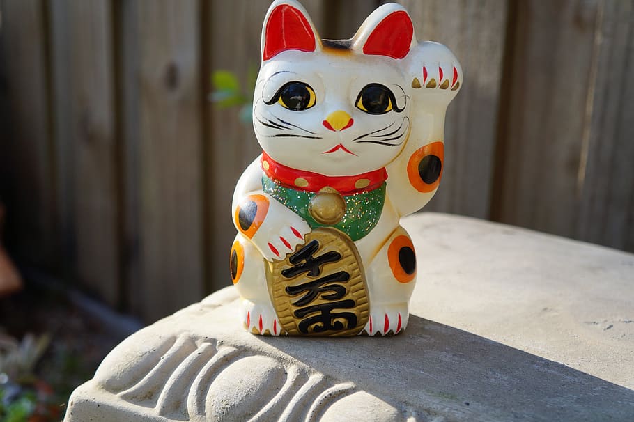 Toy, Fun, Maneki Neko, Japanese, Beckoning Cat, Lucky, - Maneki Neko Blanco Negro Y Naranja - HD Wallpaper 