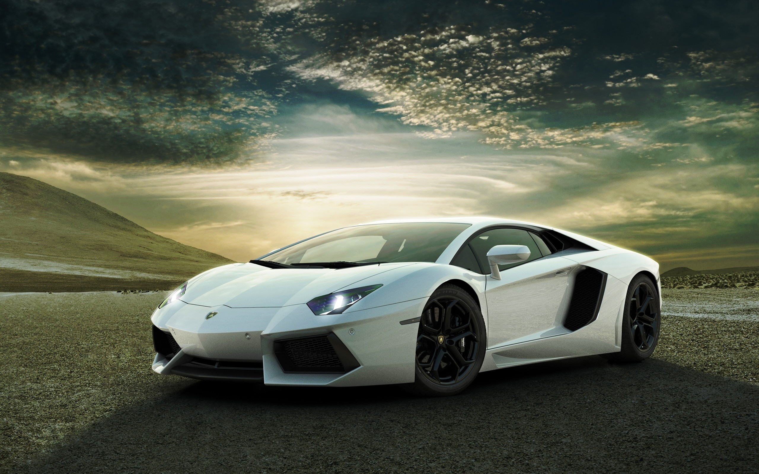 White Lamborghini Aventador 
 Data Src Popular Lamborghini - Lamborghini Backgrounds - HD Wallpaper 