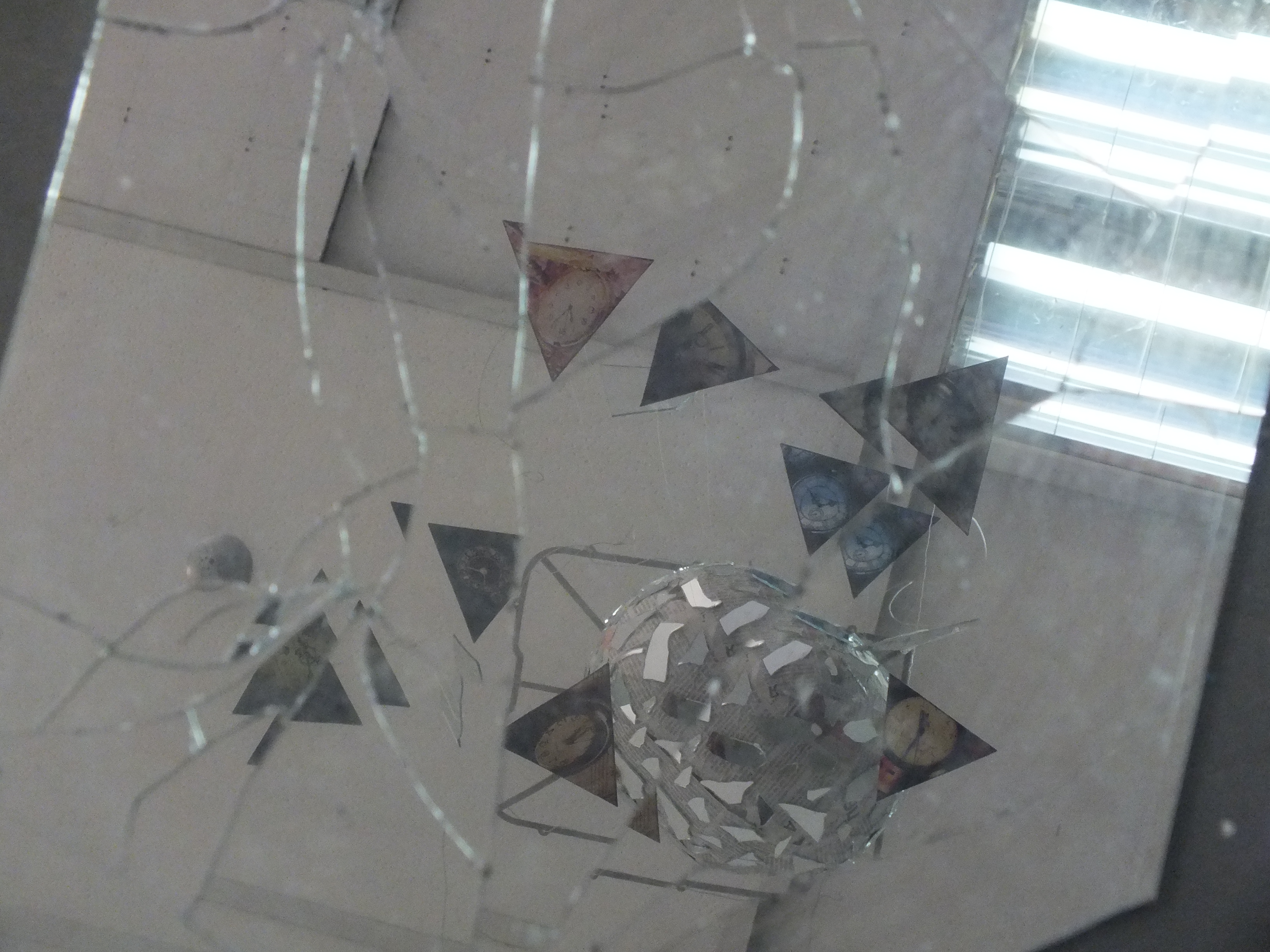 Dscf4504 - Broken Mirror Real Life - HD Wallpaper 