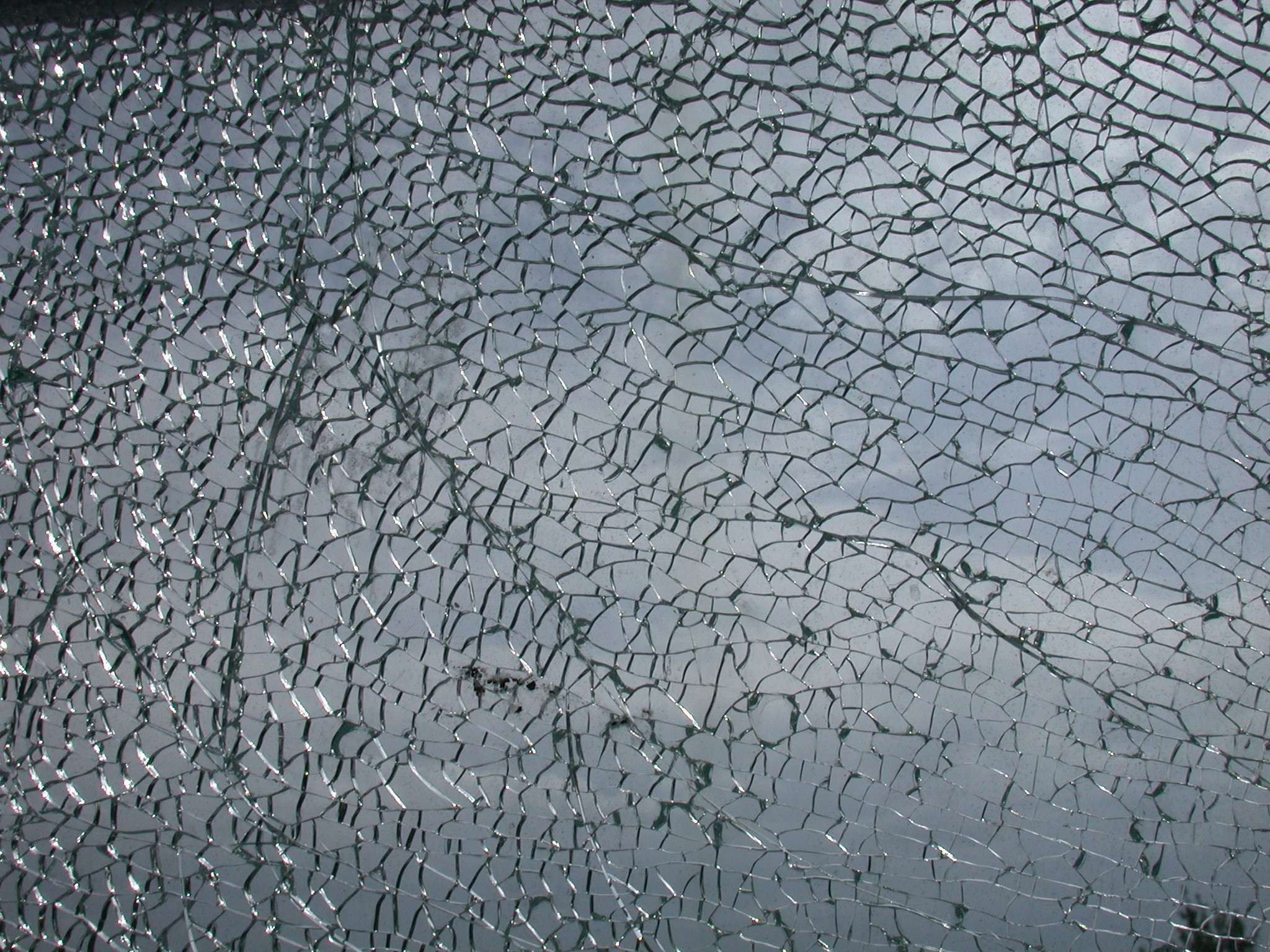 Shattered Glass Wallpaper Hd - HD Wallpaper 