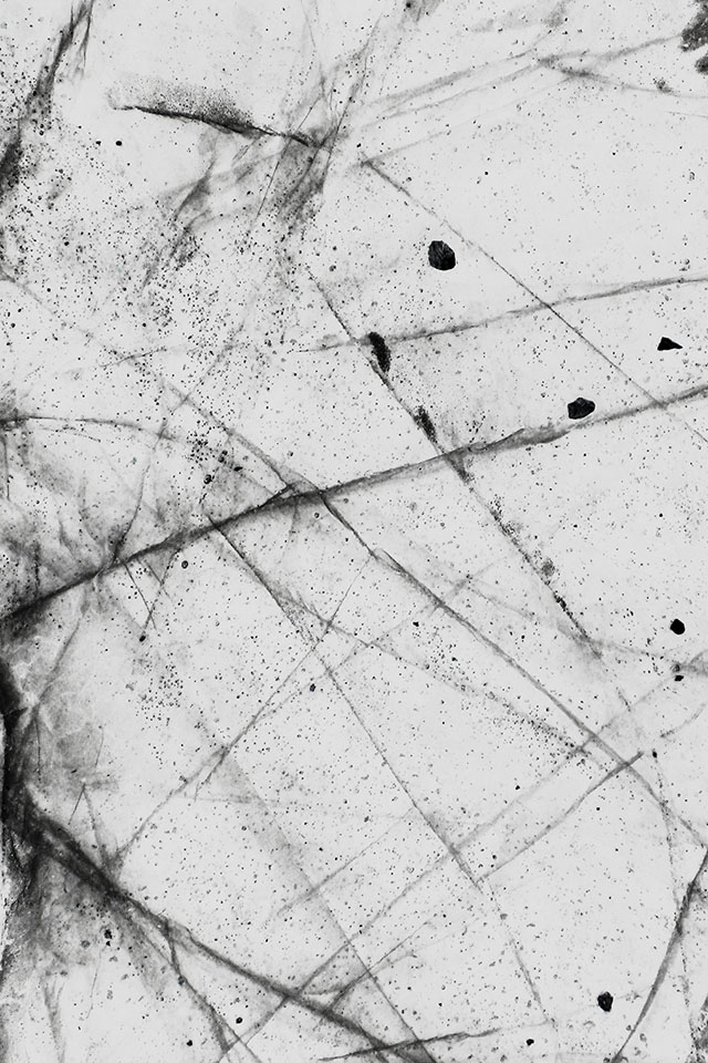 Com Apple Wallpaper Cracked Ice B Iphone4 - Black And White Cracks - HD Wallpaper 