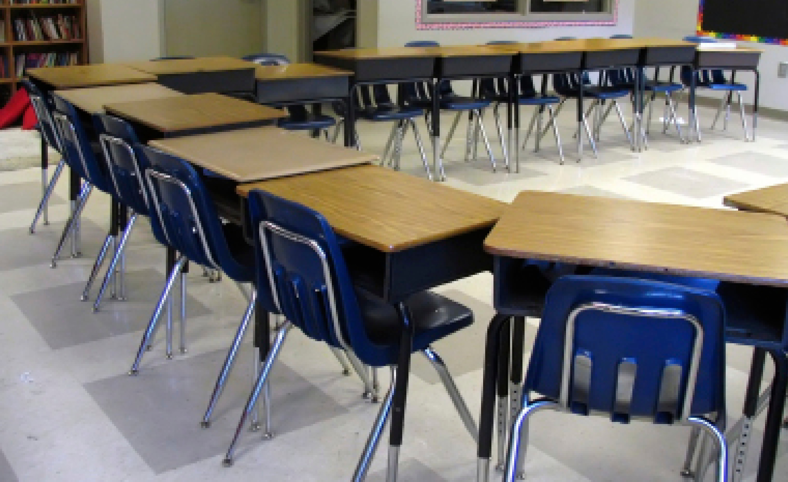 Oh God Teacher Arranged Desks - HD Wallpaper 