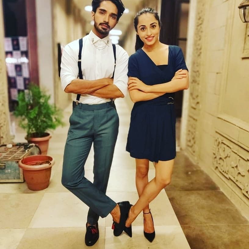 Harsh Rajput And Niyati Fatnani - HD Wallpaper 