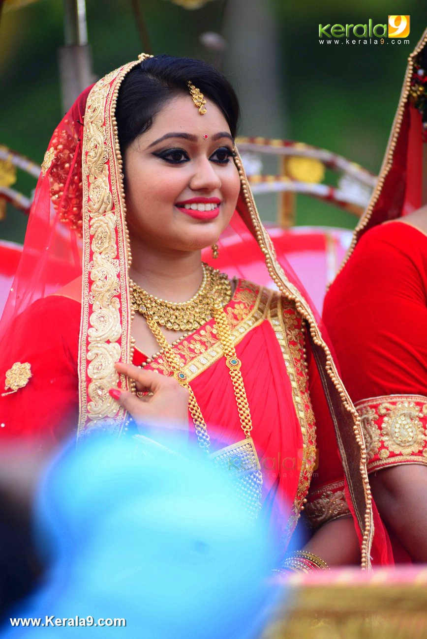 Serial Actress Meghna Vinsent And Dimple Rose Pre Wedding - Serial Actress Dimple Rose - HD Wallpaper 