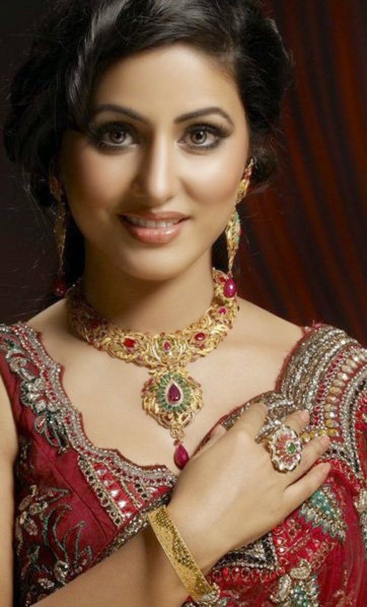 Hina Khan Beautiful Wallpapers Free Download5 - Hina Khan Jewellery Model - HD Wallpaper 