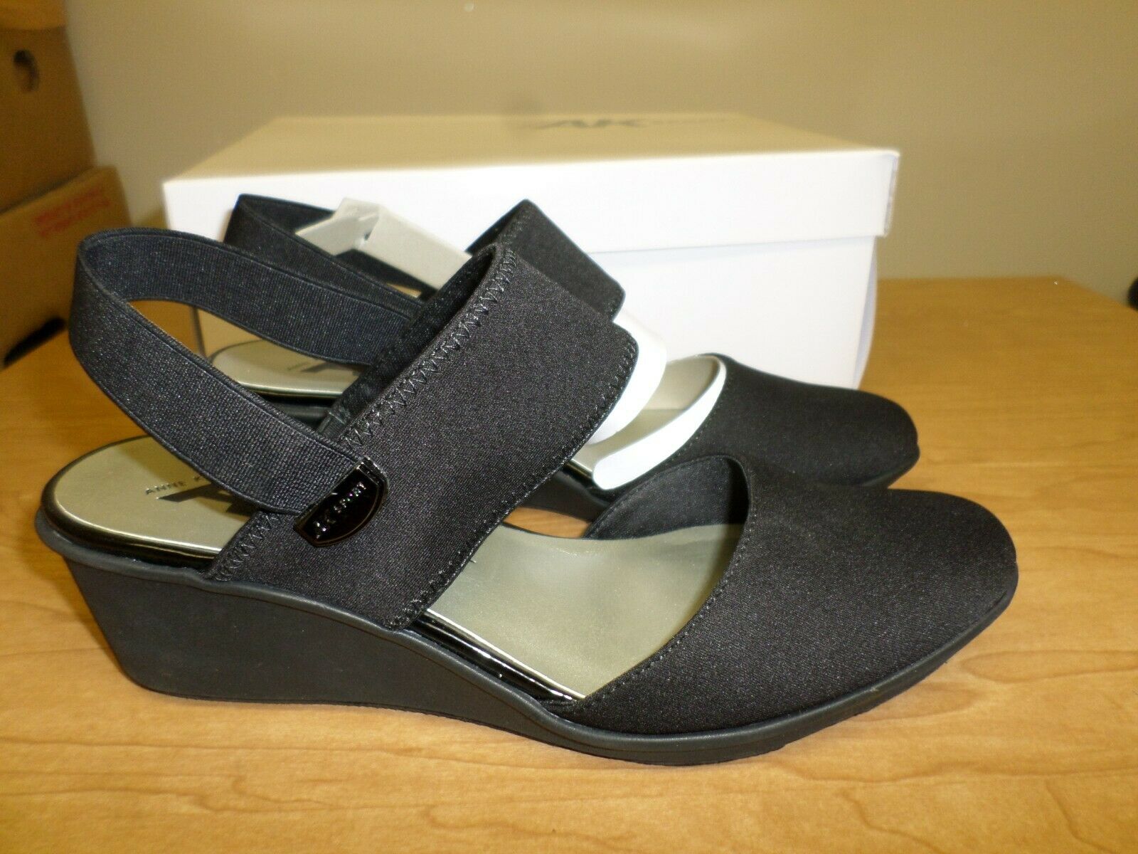 Sandal - HD Wallpaper 