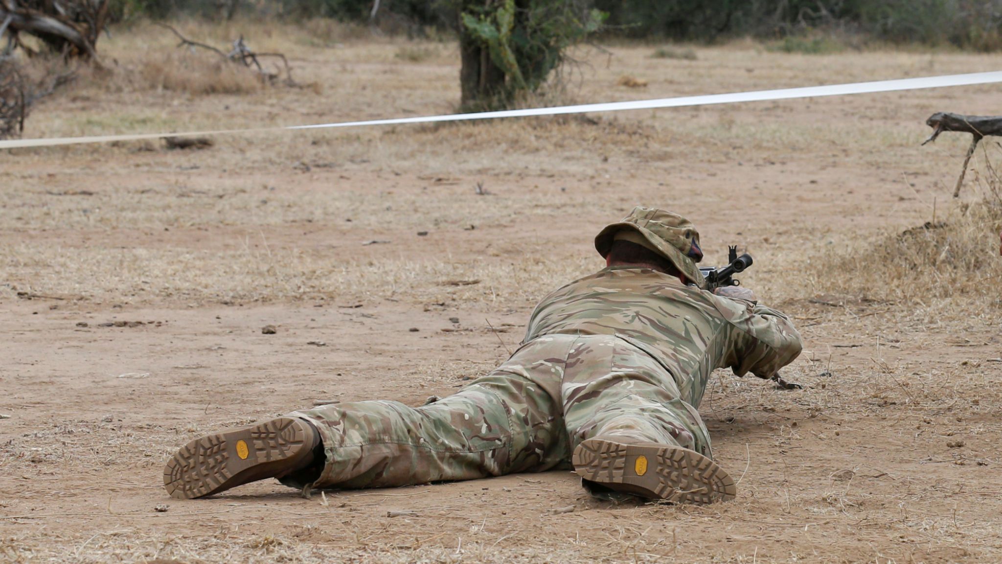 Soldiers In Training At A British Army Camp In Laikipia, - Kenya Arrests Three Men For Trying To Breach British - HD Wallpaper 