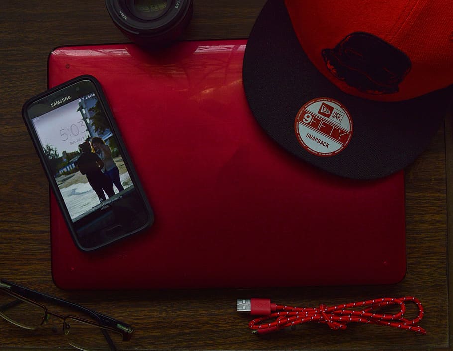 Red And Black New Era 9fifty Snapback Cap And Black - New Era - HD Wallpaper 