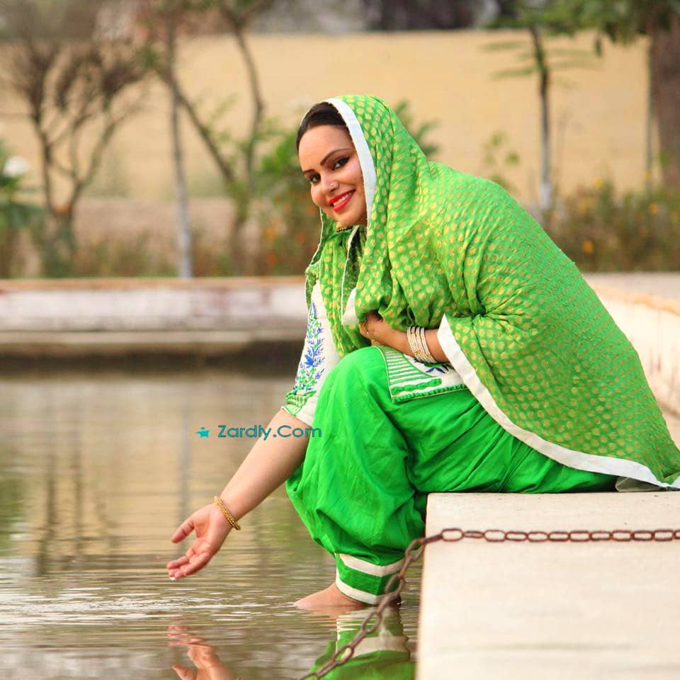 Deepak Dhillon Husband - HD Wallpaper 