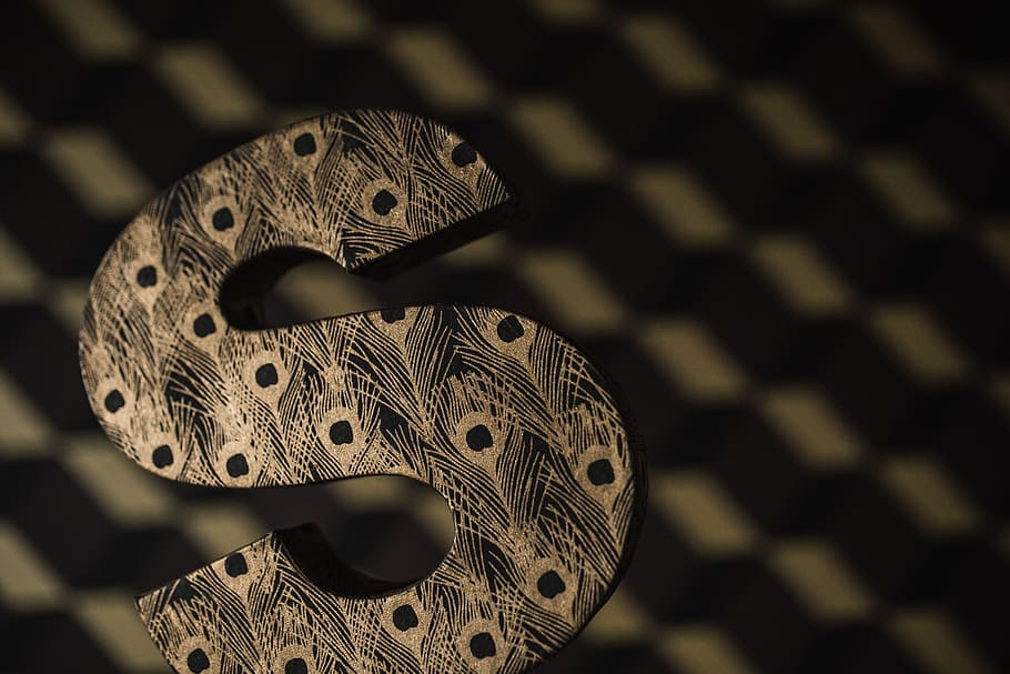 Decorative Letter S , Home, Indoor, Decorations, Home - Close-up - HD Wallpaper 