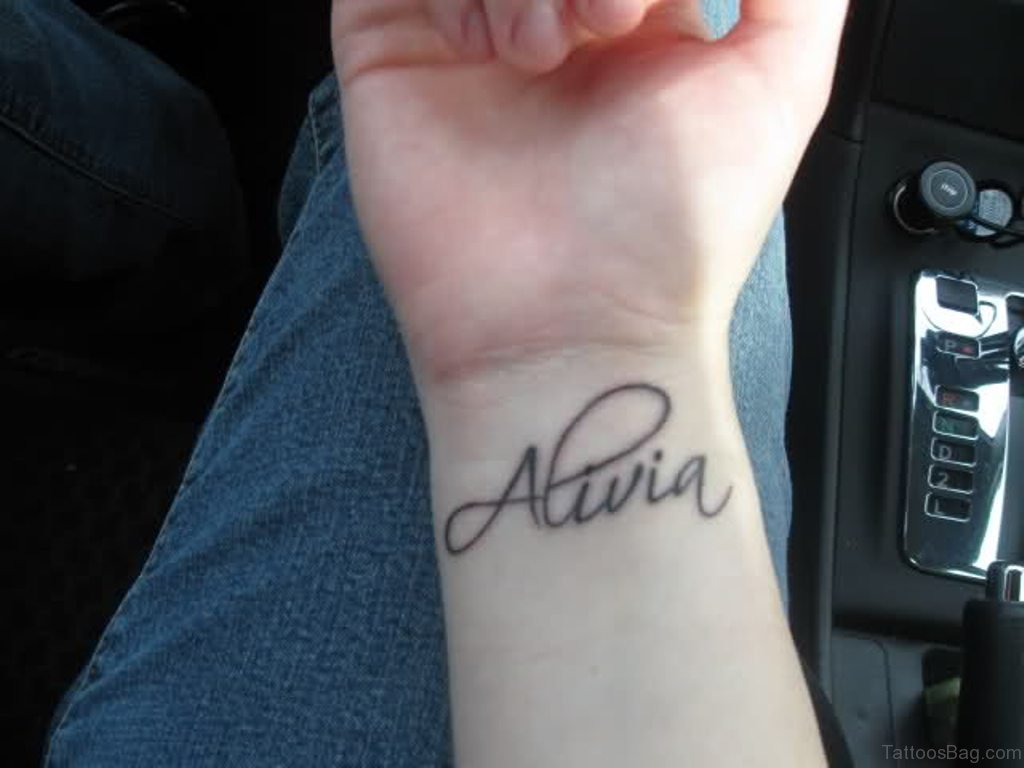 Alivia Name Tattoo - Tattoo On Wrist Name - HD Wallpaper 