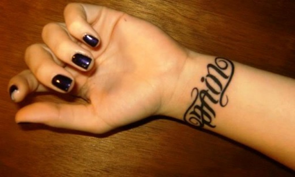 Wrist Tattoos For Girls - HD Wallpaper 