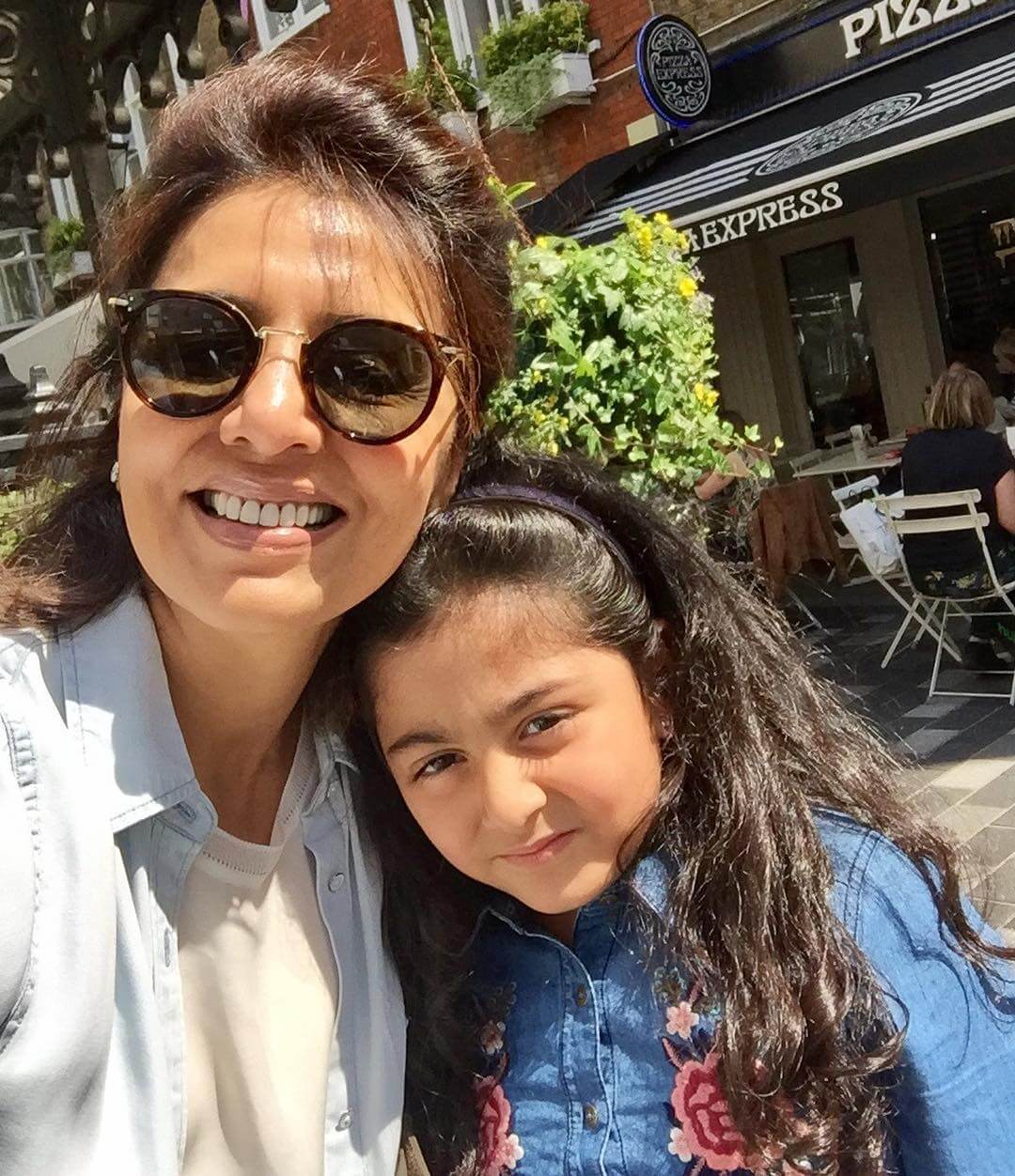 Neetu Singh Wiki - Neetu Kapoor Granddaughter - HD Wallpaper 